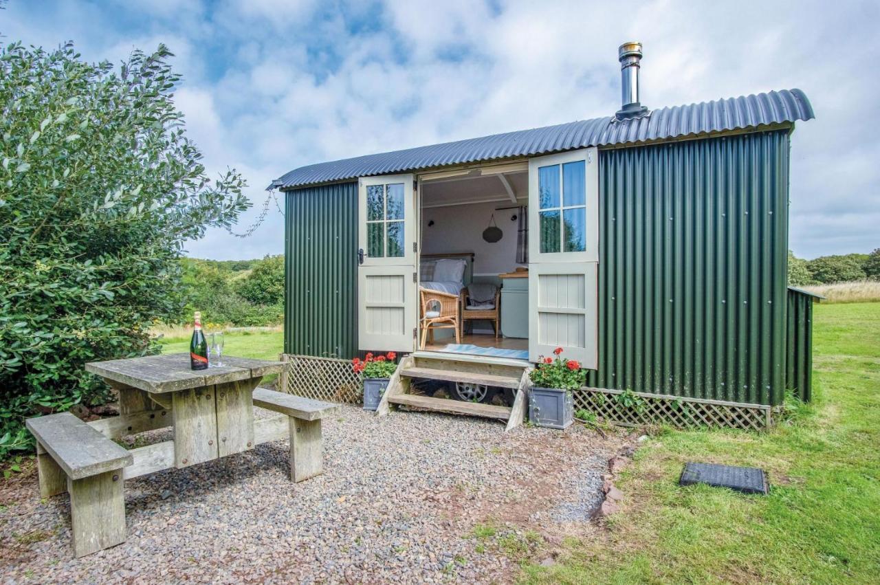 Haven View - 1 Bedroom Shepherds Hut - St Ishmaels Saint Ishmaels  Екстериор снимка